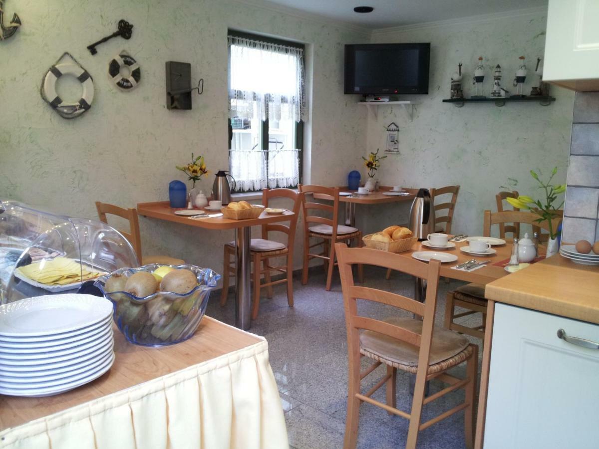 Pension Weiss Zinnowitz Exterior foto